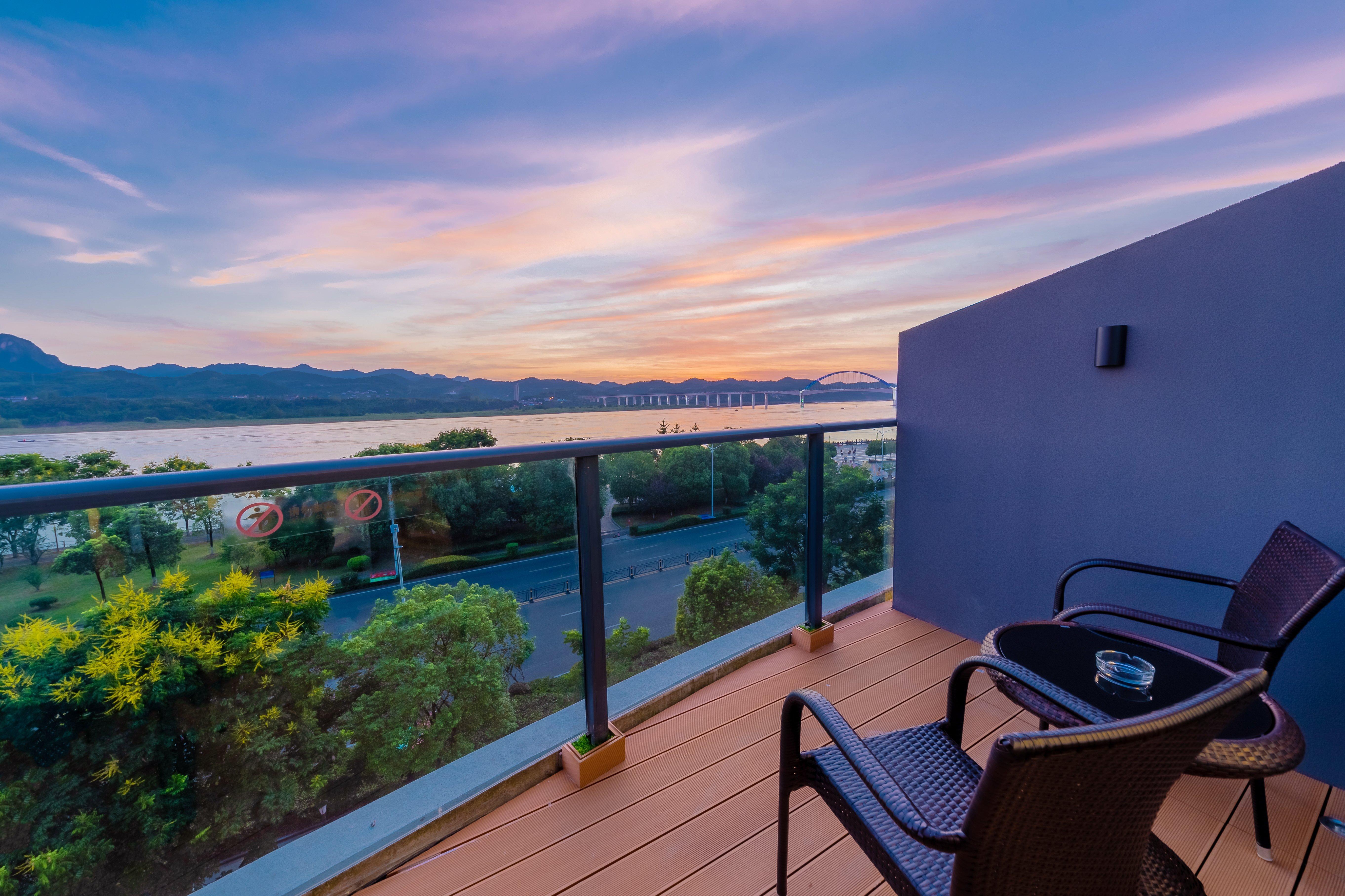 Holiday Inn Express Yichang Riverside By Ihg Esterno foto