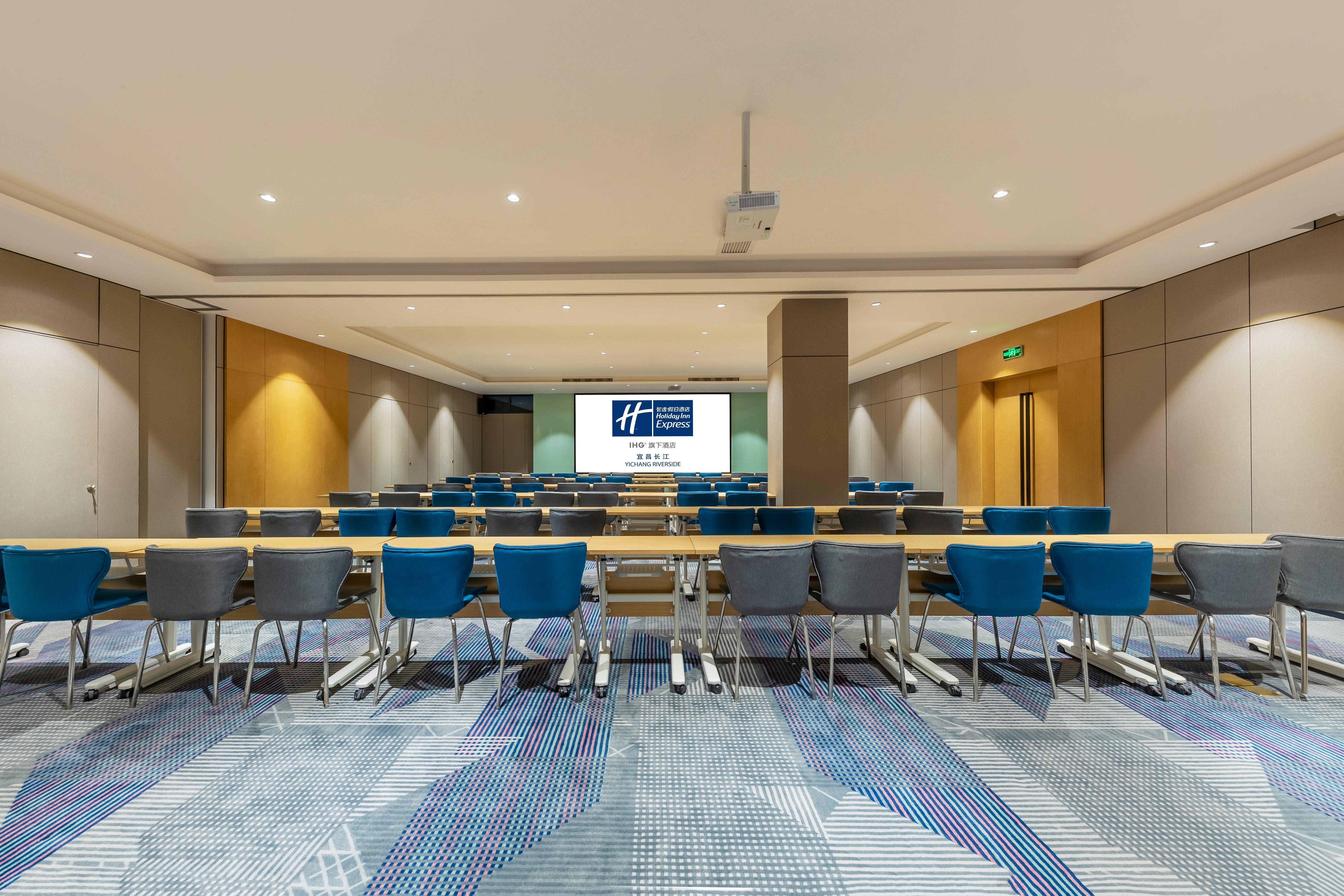 Holiday Inn Express Yichang Riverside By Ihg Esterno foto