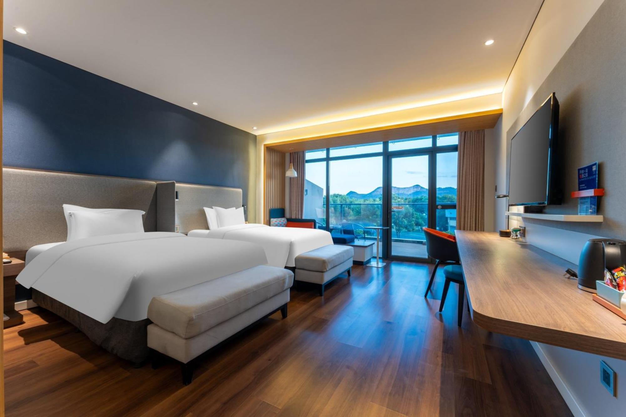 Holiday Inn Express Yichang Riverside By Ihg Esterno foto