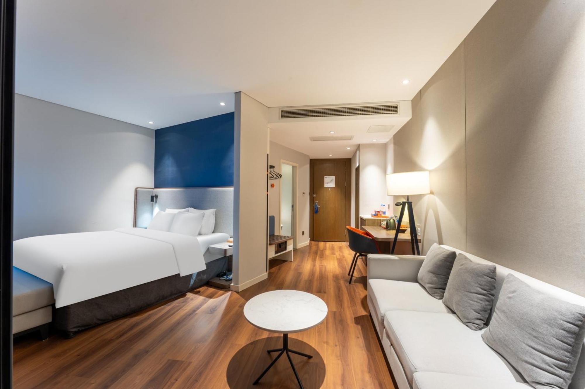 Holiday Inn Express Yichang Riverside By Ihg Esterno foto